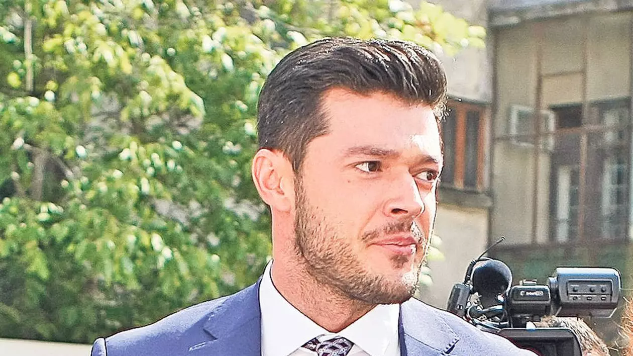 TOATĂ LUMEA ÎL ȘTIE din POSTURA de PREZENTATOR, dar ce ar fi făcut VICTOR SLAV dacă nu apărea pe MICILE ECRANE!