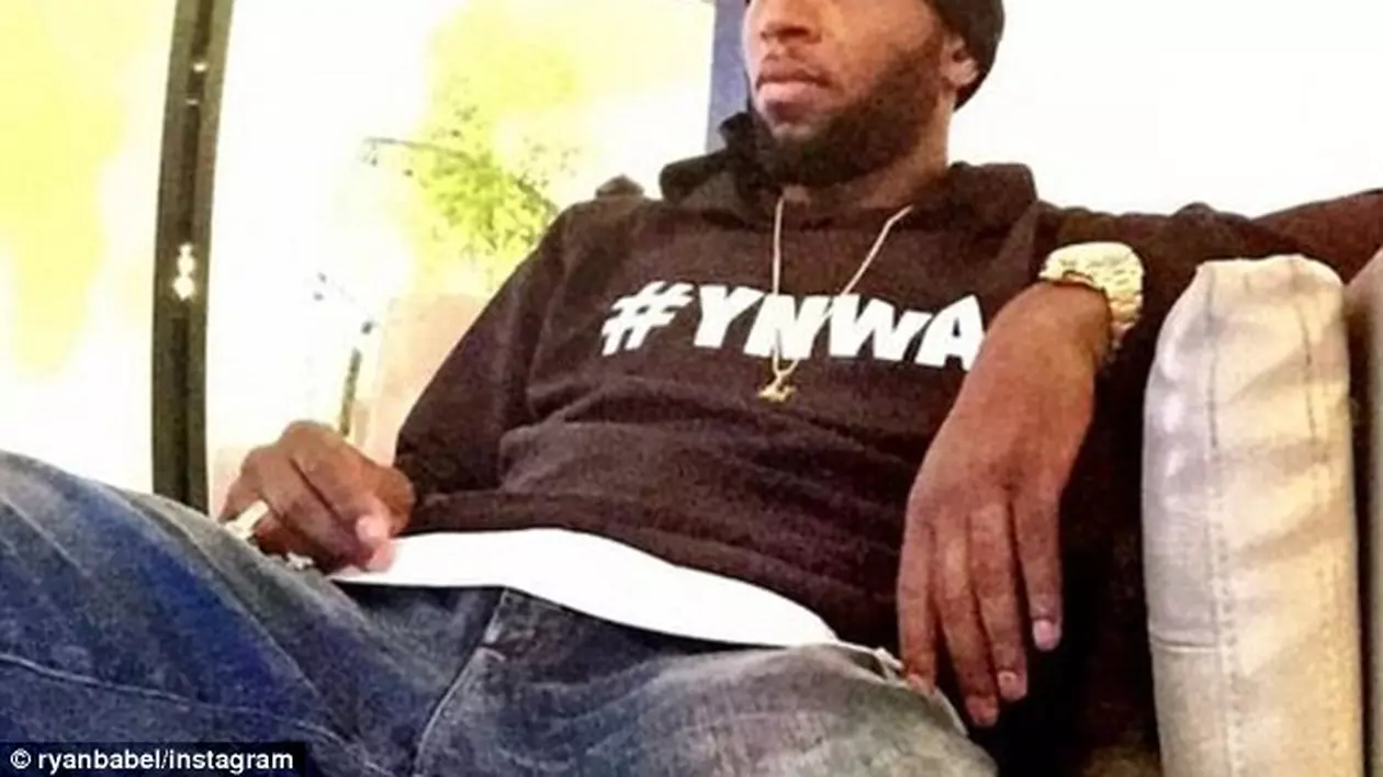 VIDEO / Ryan Babel, pe urmele lui Cătălin Botezatu. Ce face fostul jucător de la Liverpool