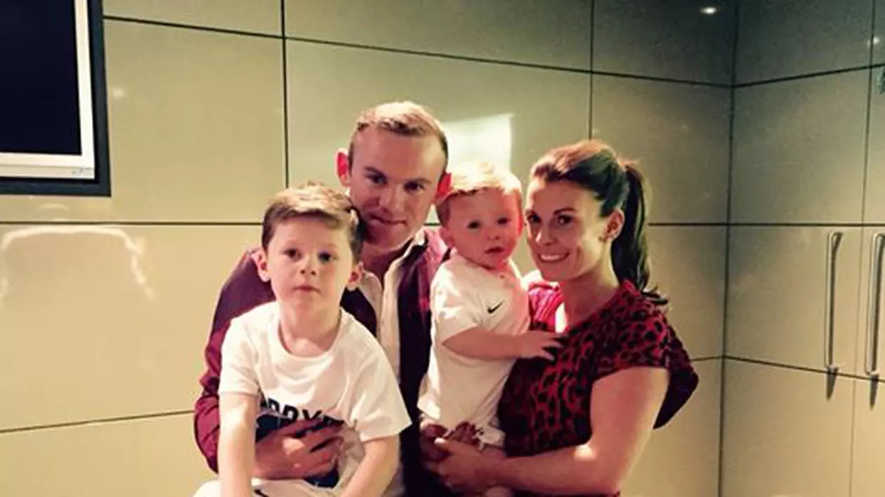 FOTO / Wayne Rooney a fost încurajat la meciul cu Slovenia de toată familia