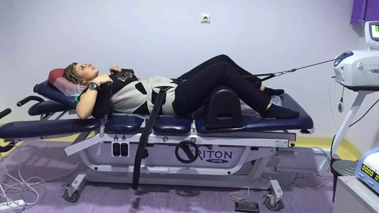 Ana Maria Reghecampf îşi întreţine sănătatea într-o clinică din Bucureşti