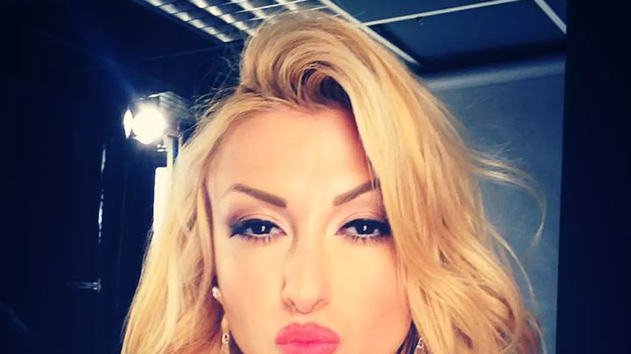 Andreea Bălan PLEACĂ ÎNTR-O SUPER VACANȚĂ și a făcut și economie! Iată cum a reușit