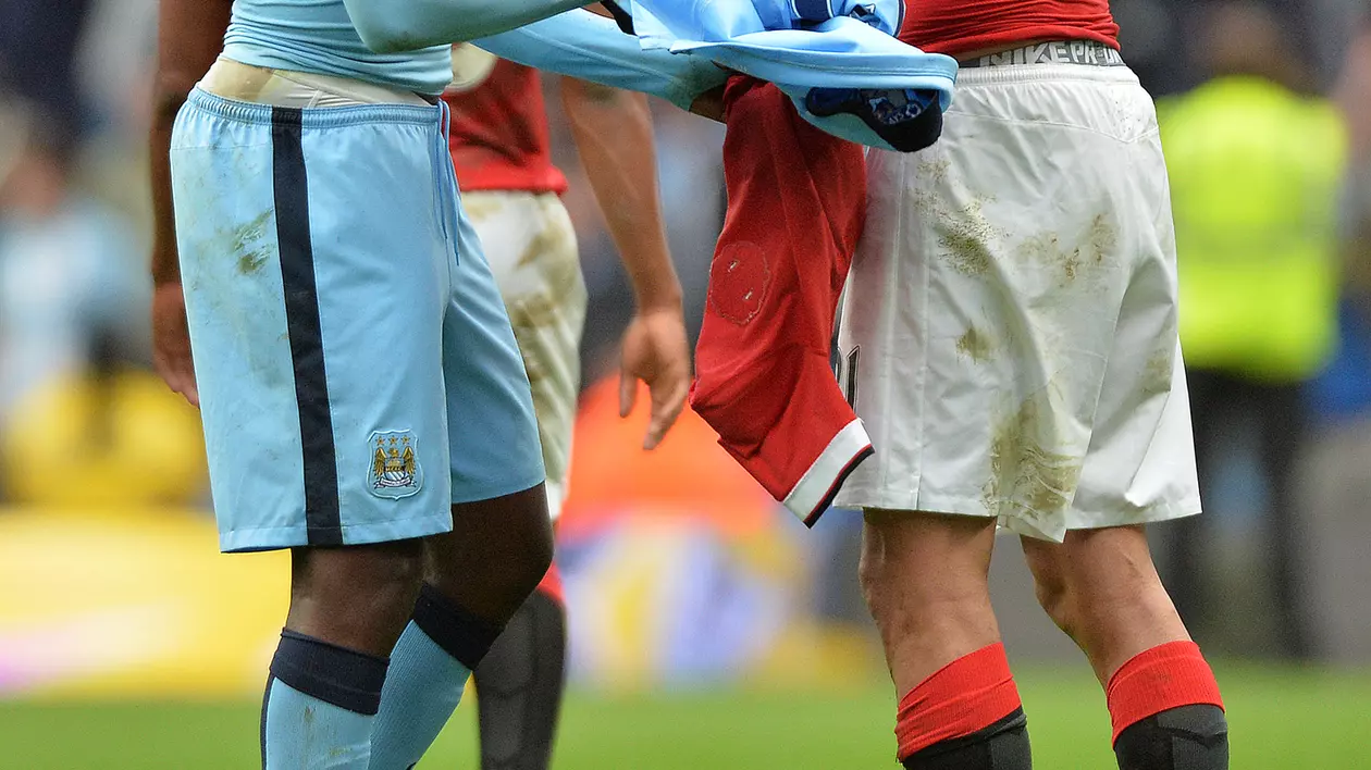FOTO&VIDEO / SCANDAL în Anglia! Fellaini este pus la zid pentru un gest incalificabil