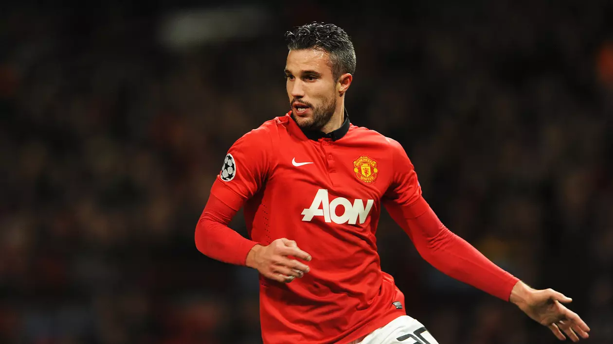 Robin van Persie, freestyler cu mingea pe străzile din Manchester