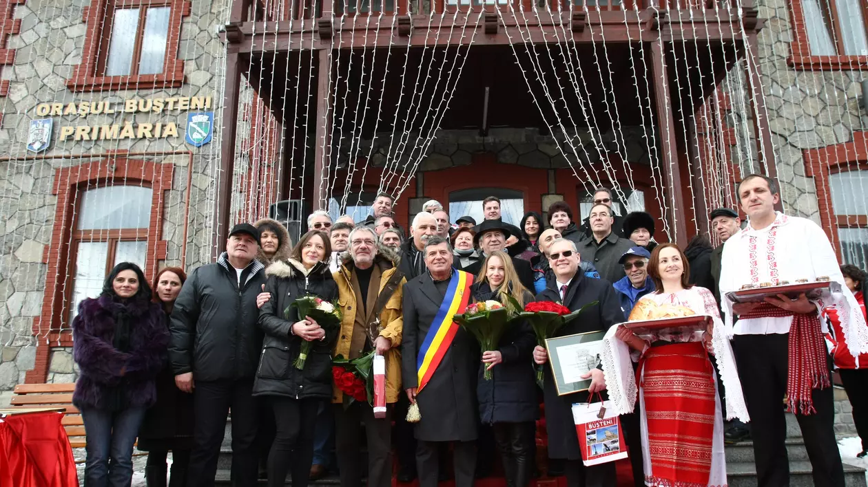 EVENIMENT / Izbaşa şi Brânză au tăiat porcul la Gura Diham / GALERIE FOTO