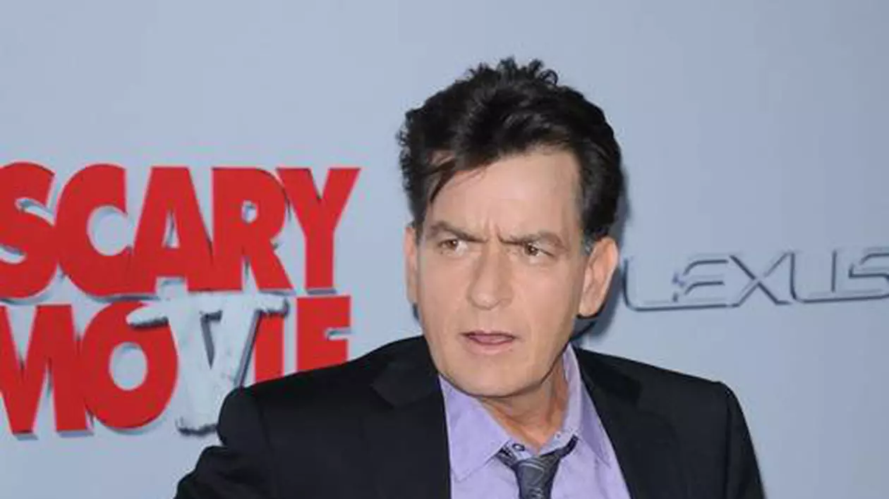 SECRETUL LUI CHARLIE SHEEN! Actorul vorbește pentru prima dată despre CANCER