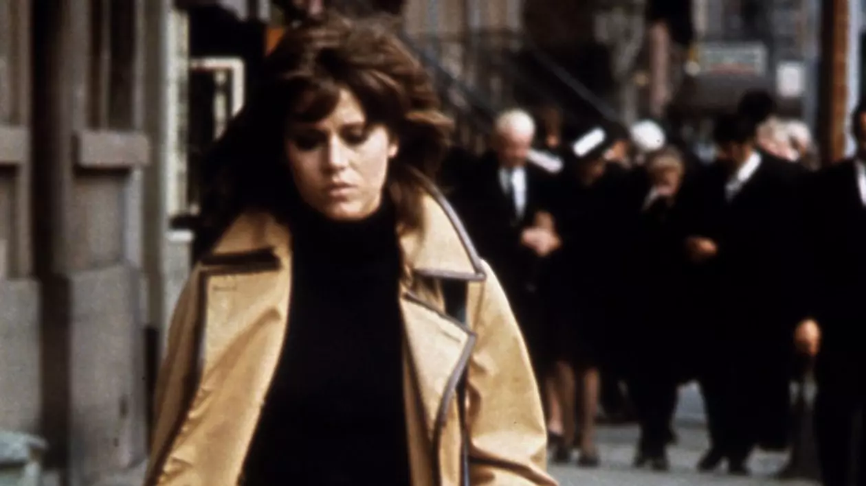 JANE FONDA A CUCERIT pe TOATĂ LUMEA cu FRUMUSEȚEA ei, DAR acum e GREU de RECUNOSCUT! | FOTO