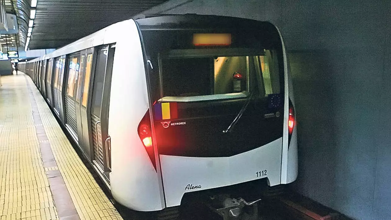 UPDATE | Un bărbat A MURIT după ce S-A ARUNCAT în fața metroului, la stația Izvor!