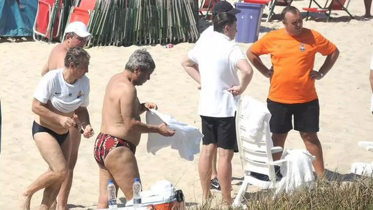 Lucescu, ÎN CHILOȚI, la plajă! Întâlnire cu un campion mondial / FOTO&VIDEO
