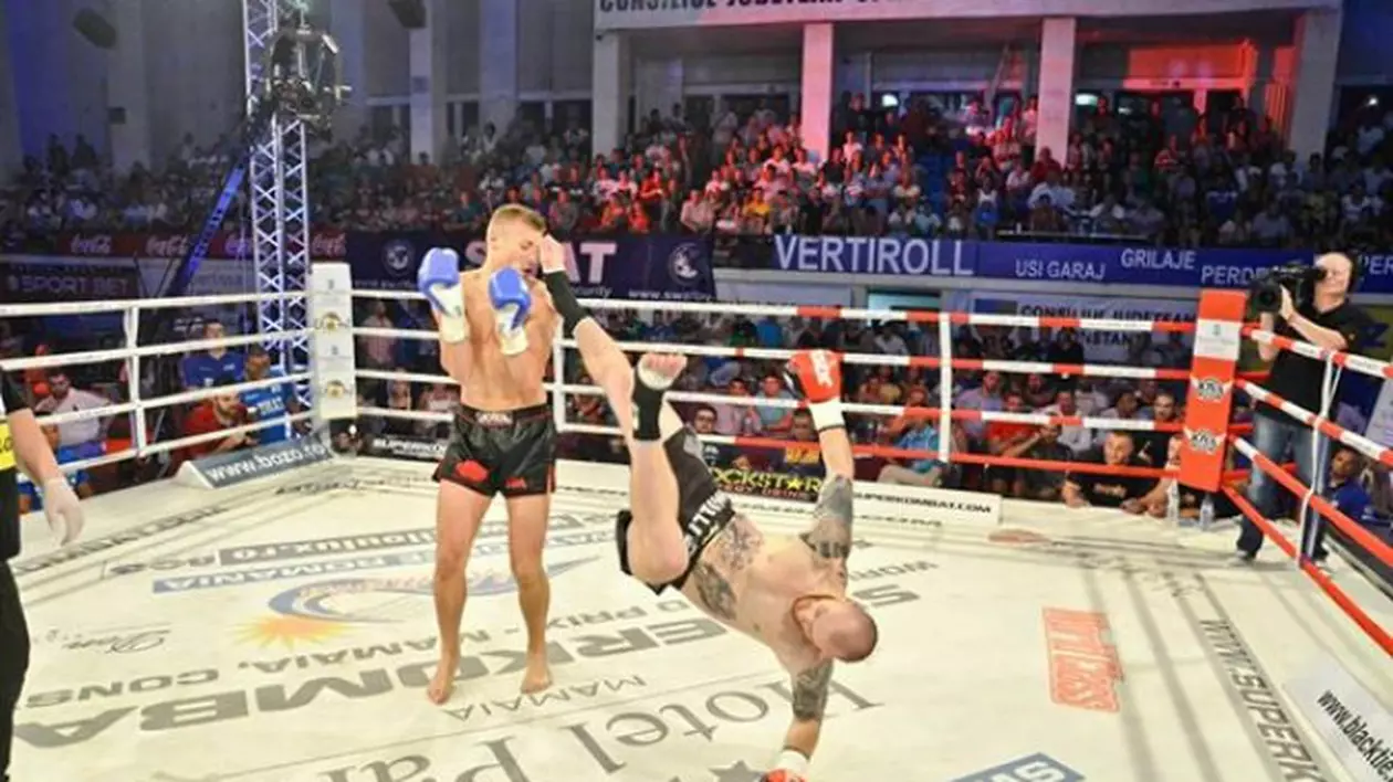 Un poliţist de la antidrog, în ring la Superkombat Ploieşti / VIDEO
