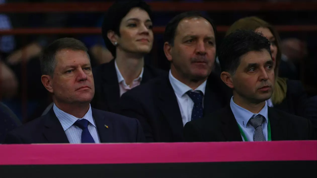 Finul lui Klaus Iohannis, acuzat că l-a bătut pe tatăl unei jucătoare de tenis! De la Miami, tehnicianul a replicat: ”Am fost atacat!”. Federația a intrat pe fir!