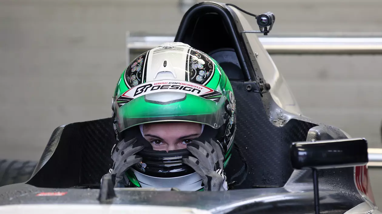 Alexandra Marinescu nu a mai luat startul în Formula 4  / GALERIE FOTO