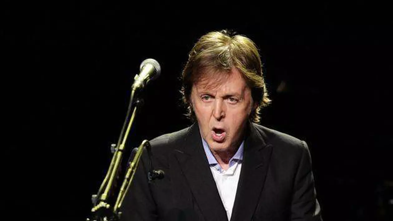 BOMBA SECOLULUI, CONFIRMATĂ! Paul McCartney A MURIT ACUM 48 DE ANI și A FOST ÎNLOCUIT CU O SOSIE! ”Ne simțim vinovați pentru că i-am mințit pe fani” 