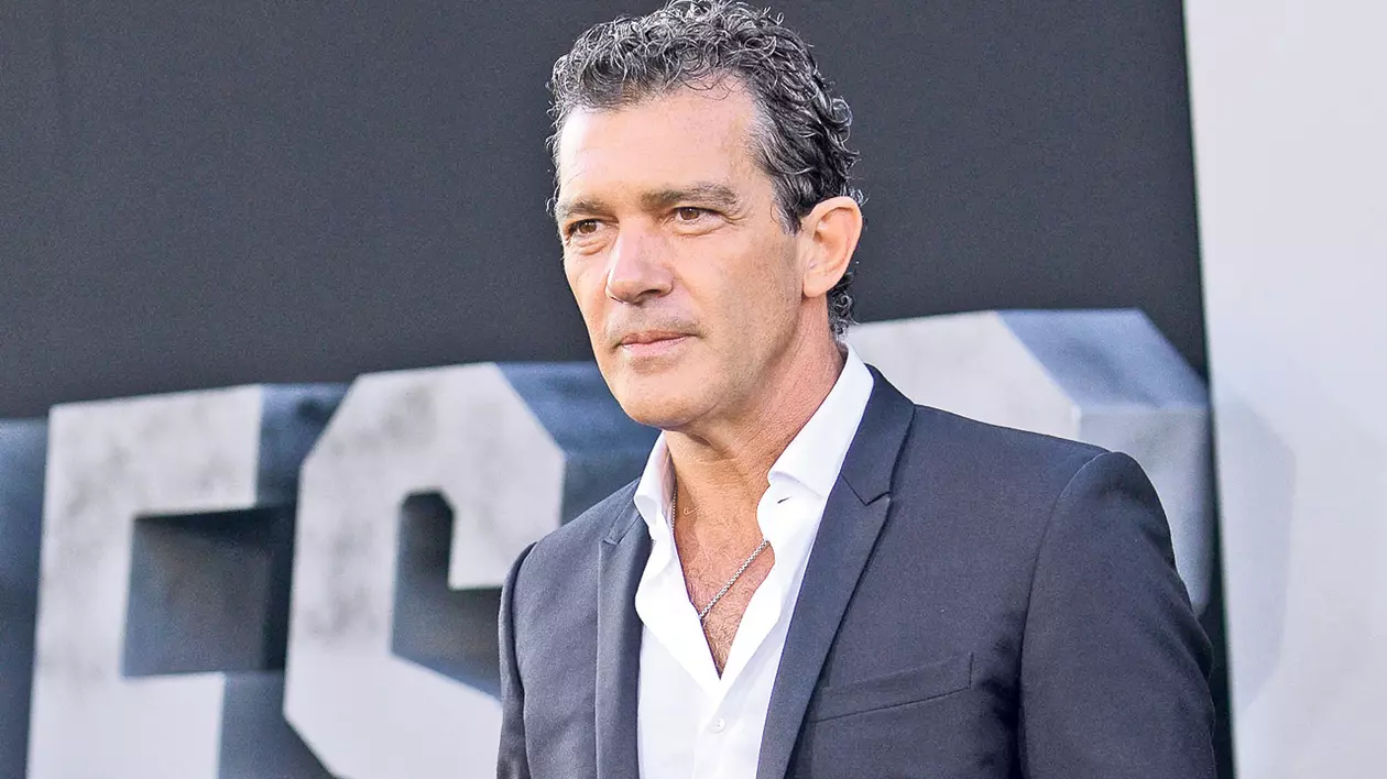 Antonio Banderas lasă filmele şi se apucă de croit haine