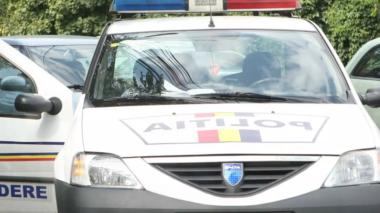 L-au prins după «amprentă»! Își făcea nevoile în mijlocul casei, apoi o golea
