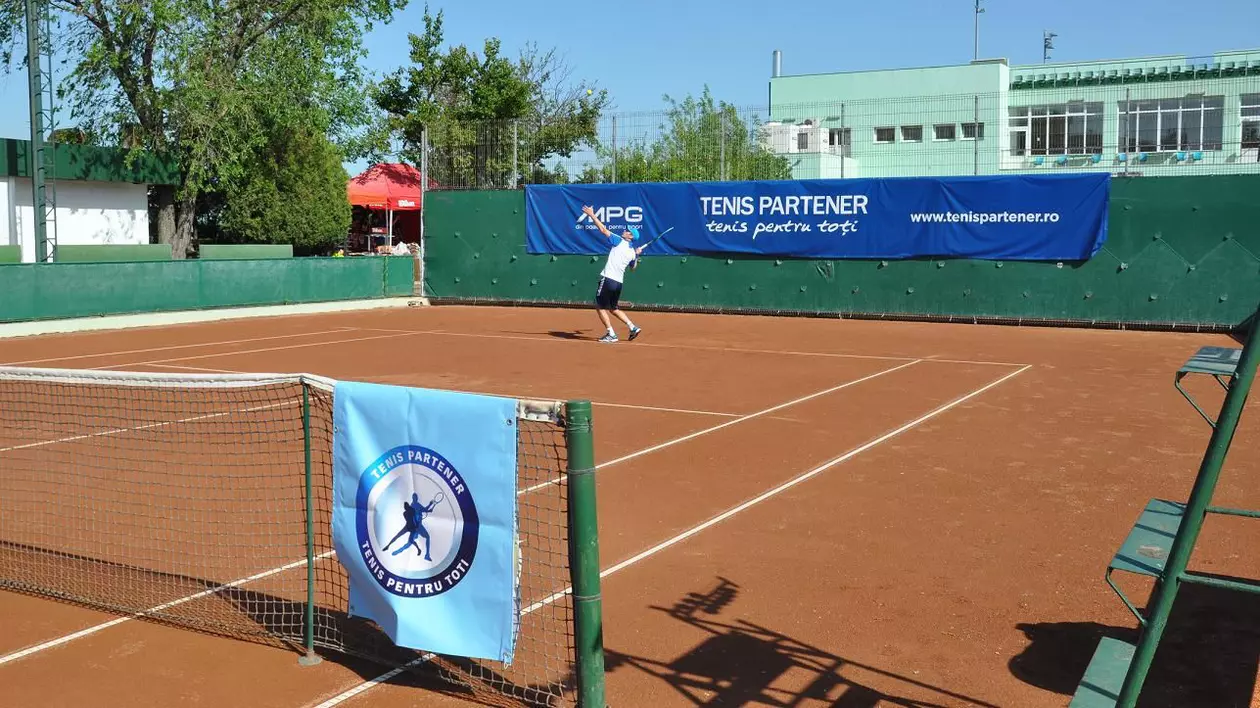 Romania Joaca Tenis. Tenis la superlativ in peste 30 de turnee simultane