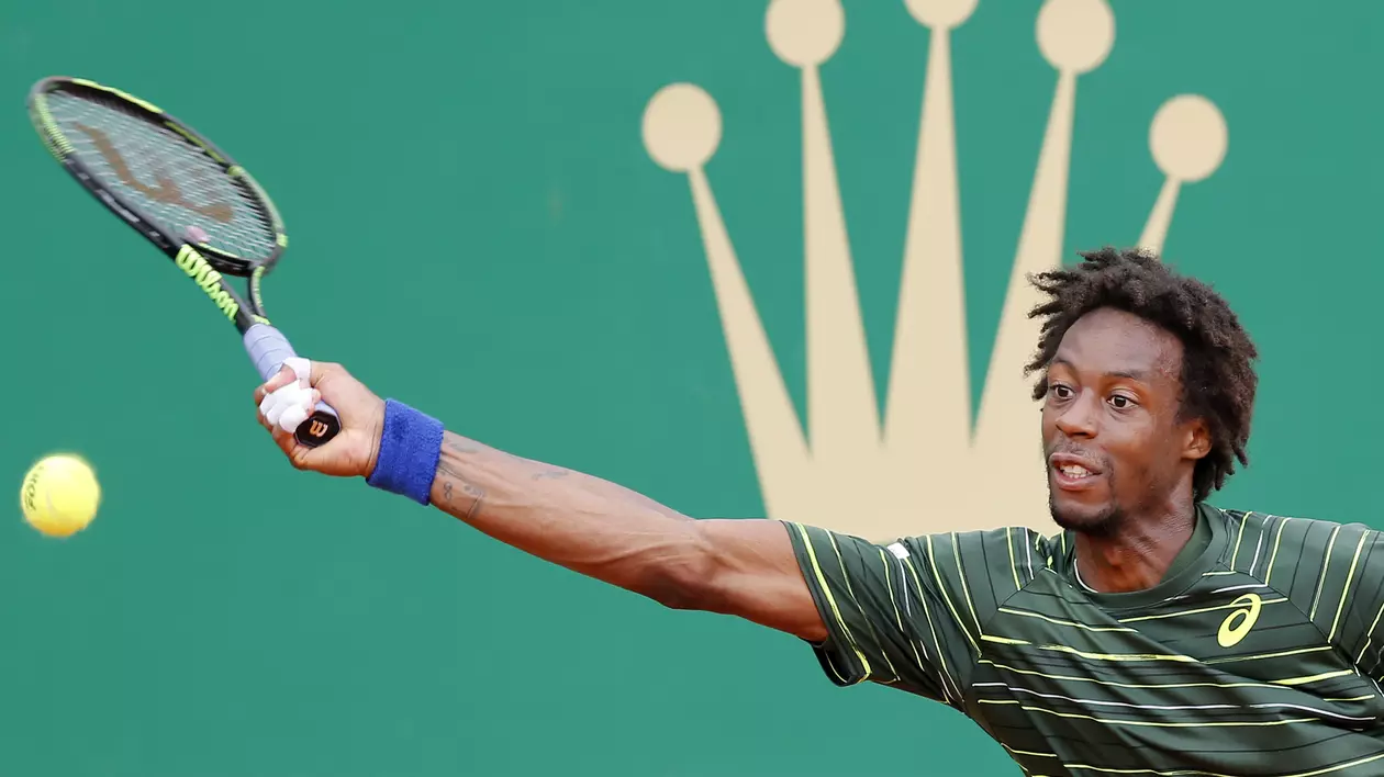 Monfils face senzație la Monte Carlo. Joacă cu spatele la fileu și elimină favoriții / VIDEO