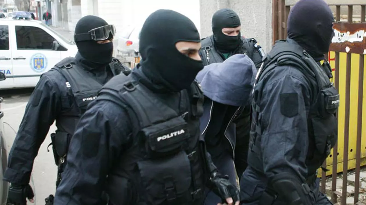 Agentii IJP verifica suspectii de proxenetism din Arges
