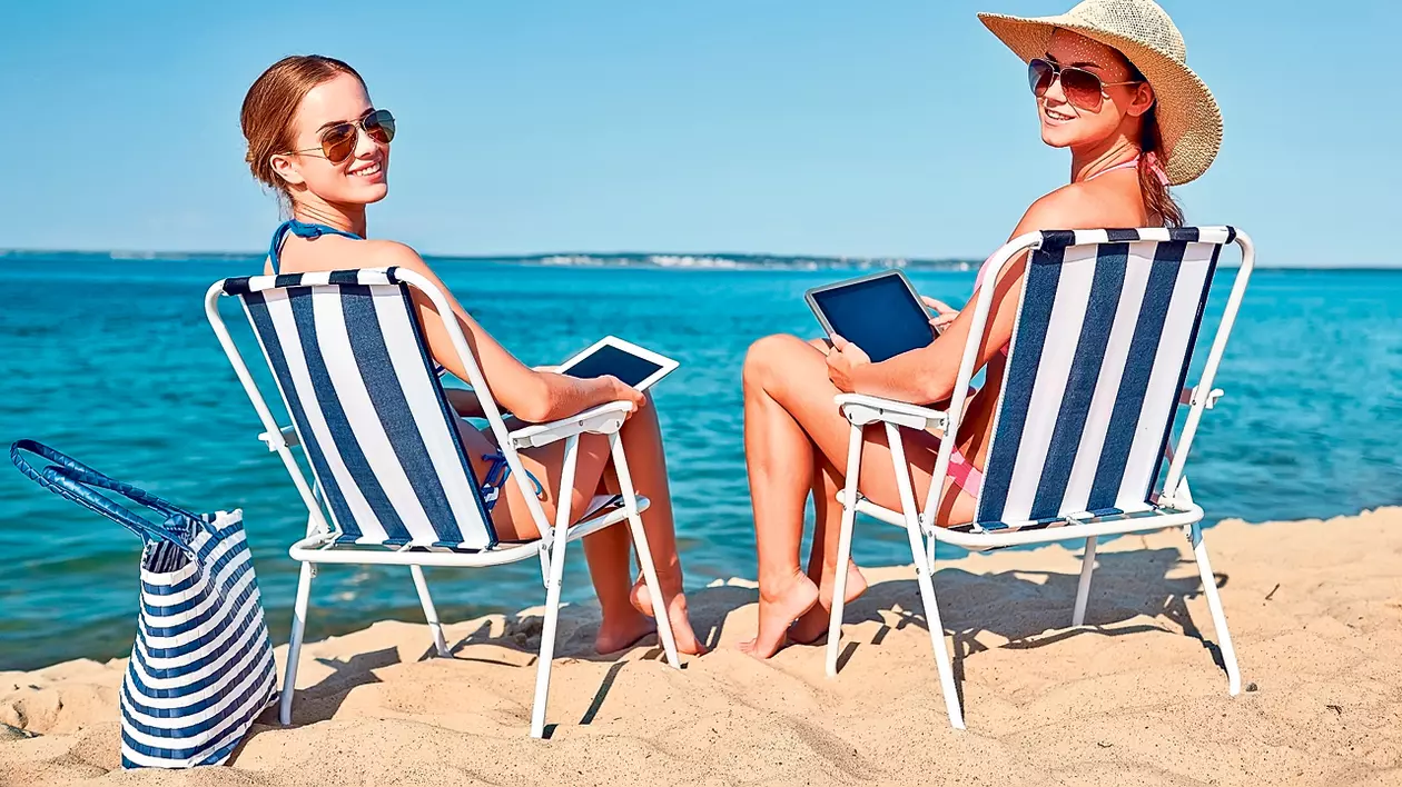 Gadgeturi… de vacanţă! Dacă îţi faci lista cu ce trebuie să includă bagajul pentru concediu, ia în considerare sfaturile noastre