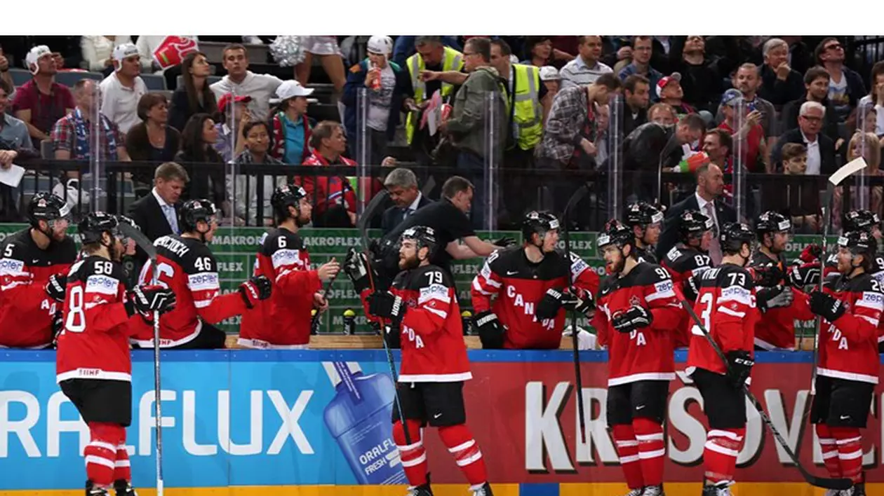 Canada a umilit Rusia, în finala Campionatului Mondial. Au marcat 4 goluri în 10 minute!