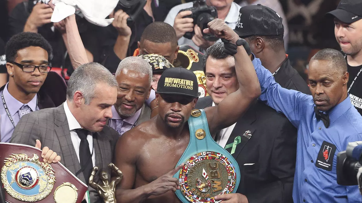 Floyd Mayweather a pierdut centura WBO! Bogătașul american s-a zgârcit la 200.000 de euro