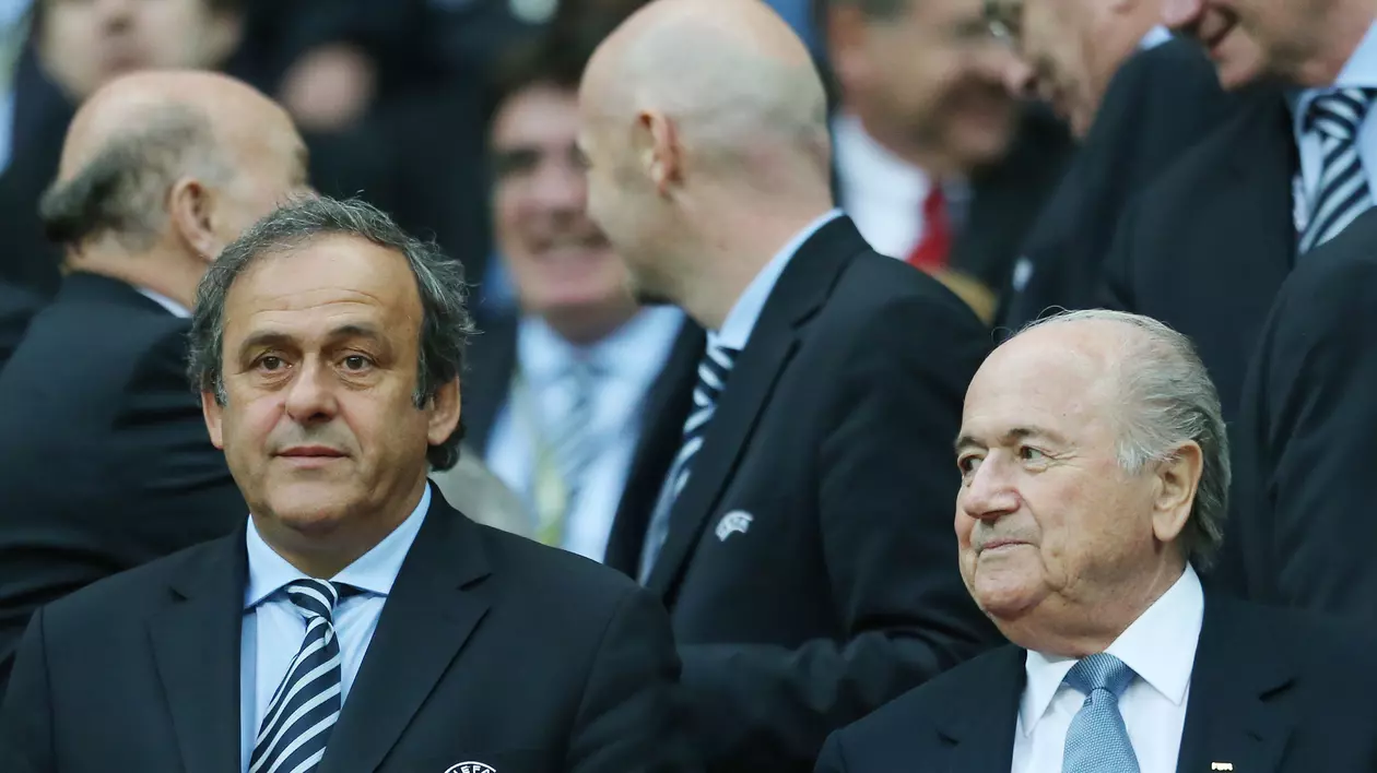 Michel Platini aplaudă demisia lui Blatter: ”Este decizia corectă!”