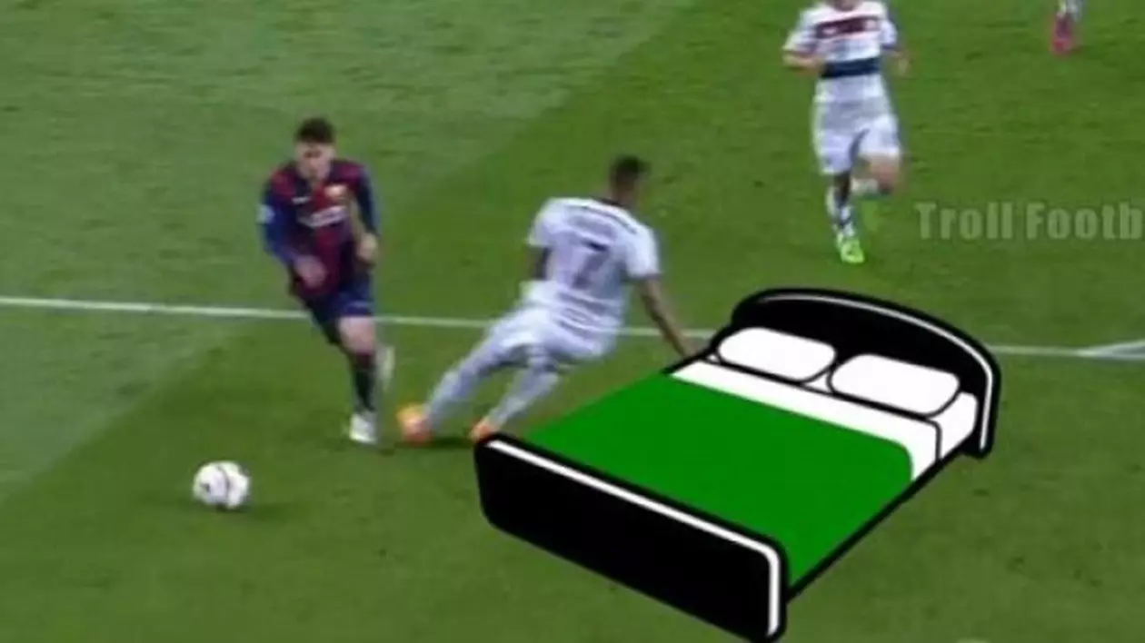 RÂZI CU LACRIMI. Cum a fost ironizat Boateng pe net după ce a fost UMILIT de Messi / GALERIE FOTO