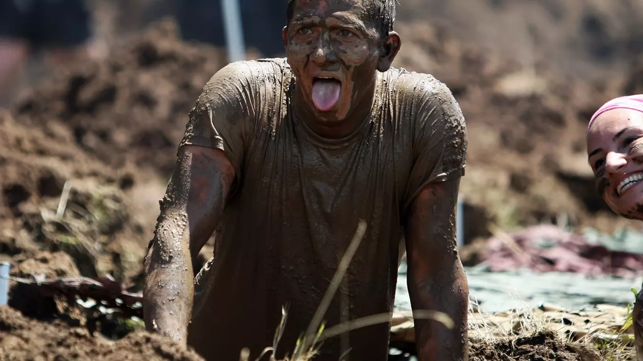 Marea noroială! Fotoreportaj Ultimate Mudness 2015, din Pădurea Motoc, de la Mogoșoaia