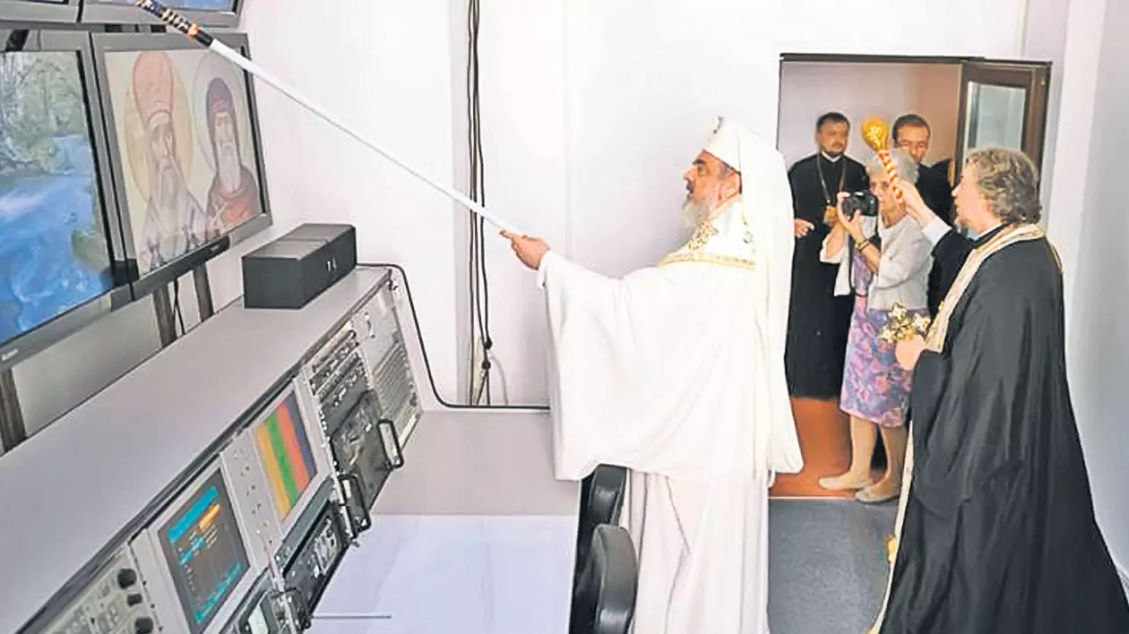 Patriarhul a binecuvântat Facebook-ul | Biserica Ortodoxă Română s-a conectat la internet