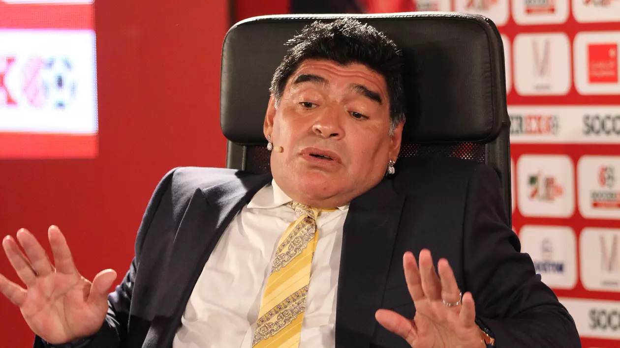 Diego Maradona și-a mușcat limba: ”Îmi cer scuze! Am greșit”