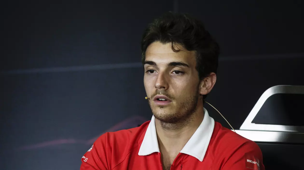 Capul pilotului de Formula 1 Jules Bianchi a fost strivit de 1,4 tone! | FOTO & VIDEO