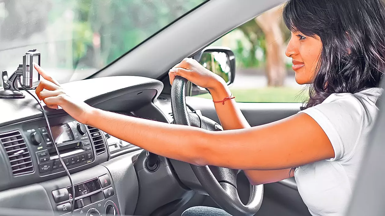 Mai e nevoie de GPS în 2015? Dispozitivul tinde să fie înlocuit de smartphone-uri şi de tablete