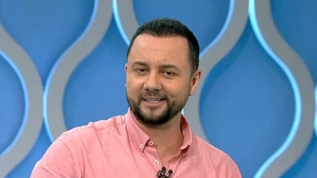 Măruţă a anunţat despărţirea în direct. După 8 ani, o iau pe drumuri separate 