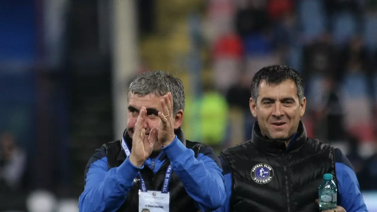 Liga I: FC Viitorul - Petrolul Ploieşti 1-0. A decis eurogolul marcat de Răzvan Marin în stilul Cristiano Ronaldo, din lovitură liberă directă de la 30 de metri. Echipa lui Gică Hagi conduce România