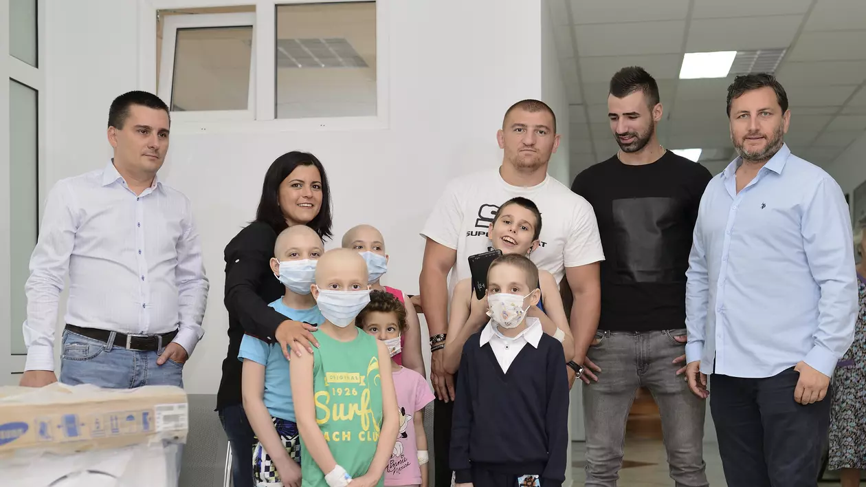 Moroșanu și Bogdan Stoica au ajuns la spitalul Fundeni! Nu vă speriați, au făcut-o în scop caritabil!