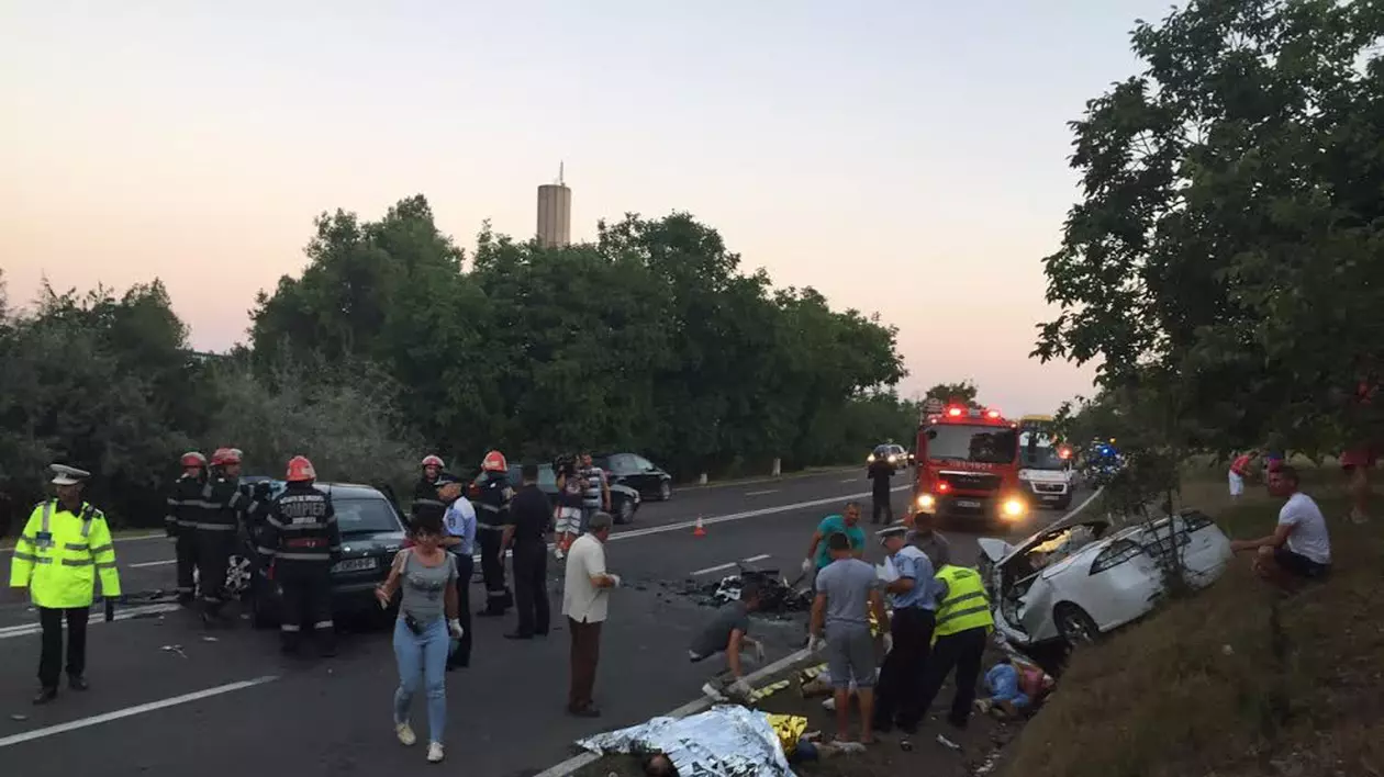 IMAGINI ȘOCANTE Detaliul halucinant în cazul carnagiului de la mare! Șoferul vinovat de accident număra un teanc de bani și a pierdut controlul volanului 