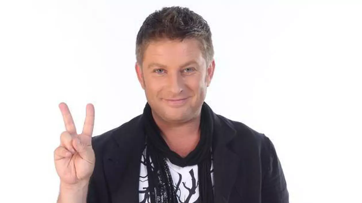 Pavel Bartoș a dat în mintea copiilor. Om în toată firea, actorul umblă pe stradă cu așa ceva pe cap