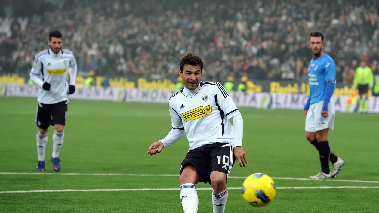 Adrian Mutu le-a arătat indienilor că bate bine lovituri de la 11 metri și când este amețit. ^"Are experiență", glumește amar un conducător / VIDEO