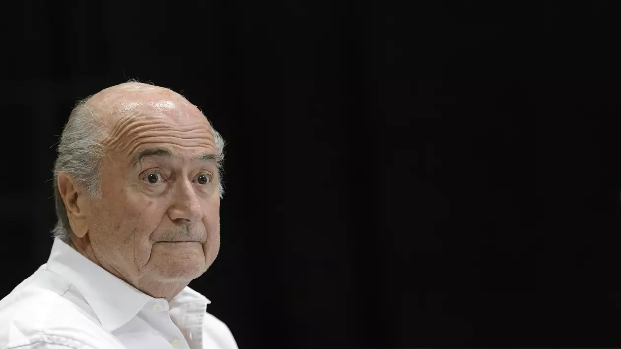 Blatistul Blatter - internat în spital. E foarte stresat, în ultima vreme