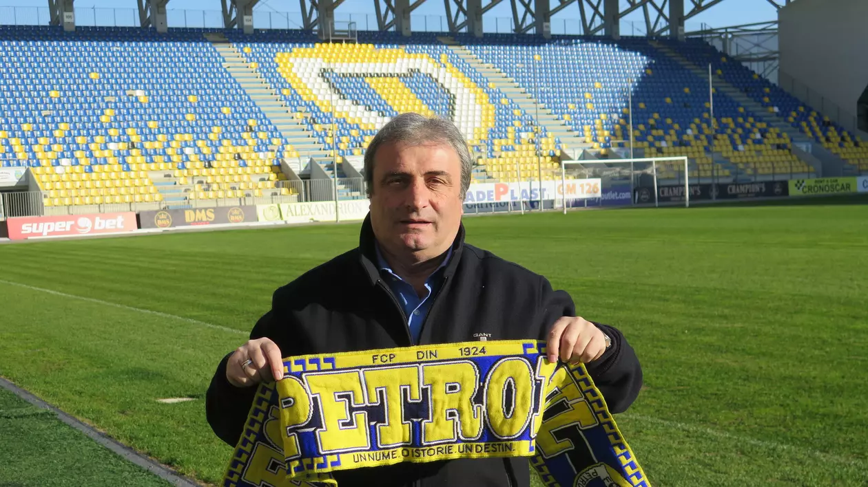 Antrenorul Mihai Stoichiță a fost prezentat oficial la Petrolul