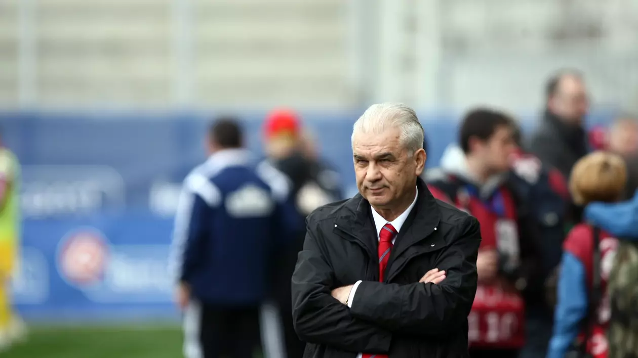 Iordănescu a dat-o pe caterincă în săptămâna decisivă pentru calificarea la Euro: ”Joc cu Grigore vârf și cu Chipciu fundaș central”. ^Regretă că nu-i are în lot pe... Dani Alves și pe Rafinha! L-a luat pe Papp, Steaua l-a recomandat pe Râpă!