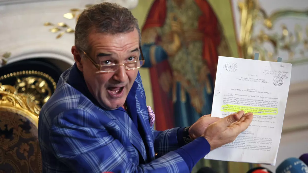 După căderea cabinetului Ponta, Gigi Becali a prins curaj: ^"Oprea a vrut să-mi fure Steaua. Dacă eram cu el în ring, îl băteam!"