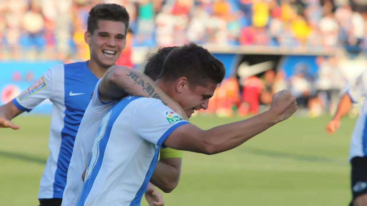 LIGA 1. CFR Cluj - FC Viitorul 1-2. Zece minute de foc. Chiţu a deschis scorul, Lopez a egalat imediat, dar Benzar i-a readus pe oaspeţi în avantaj. Echipa lui Hagi a urcat pe locul 2. Circ cu Hațegan!