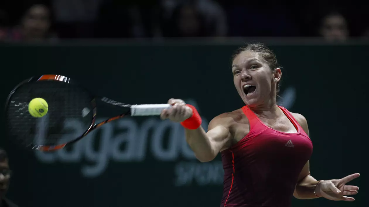 Halep a debutat fantastic la Turneul Campioanelor: ^a demolat-o pe italianca Pennetta, 6-0, 6-3. Marți, urmează Șarapova / LIVEBLOG&VIDEO