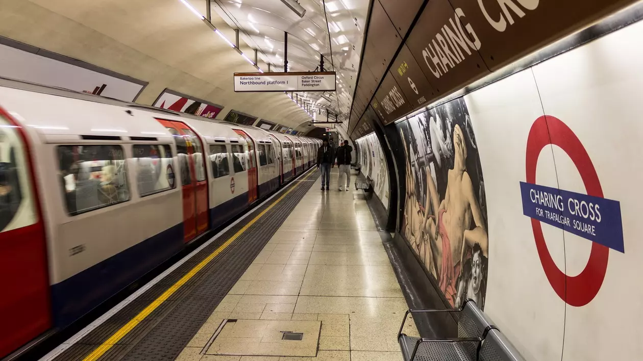 Alertă în Londra! O stație  de metrou a fost evacuată