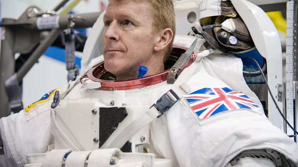 Un astronaut britanic va alerga maratonul de la Londra.... în spațiu