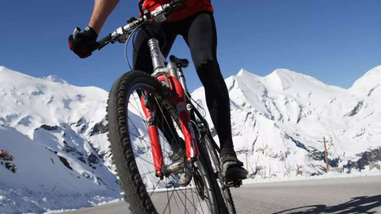 Rușii nu mai au voie să intre în Finlanda pe bicicletă