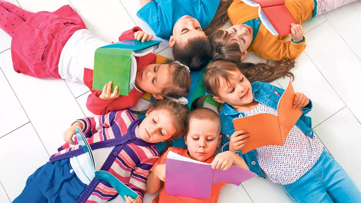 Vești bune pentru micuții din familii sărace. Guvernul a extins programul ”Fiecare Copil în Grădiniță”