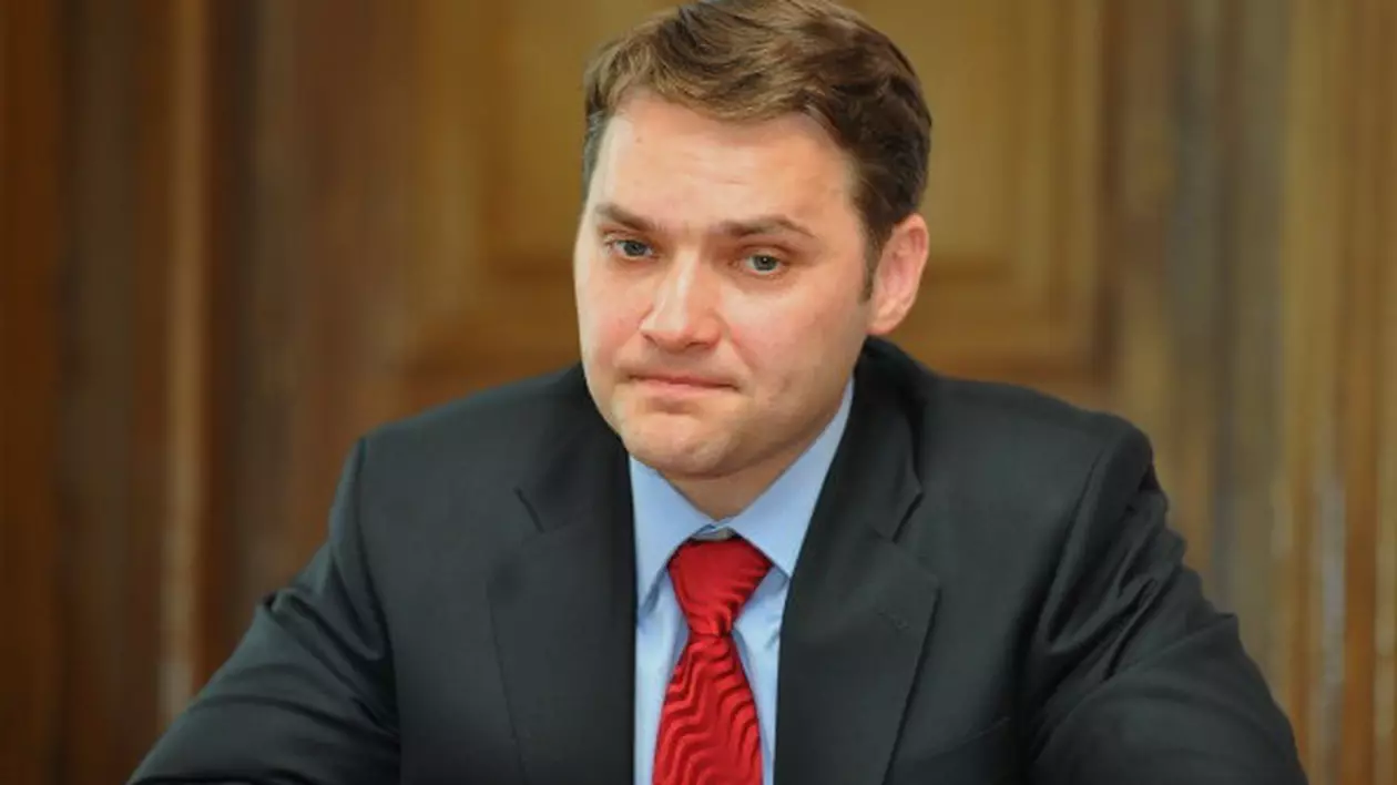 Dan Șova, filmat când se certa cu mai mulți polițiști la Predeal
