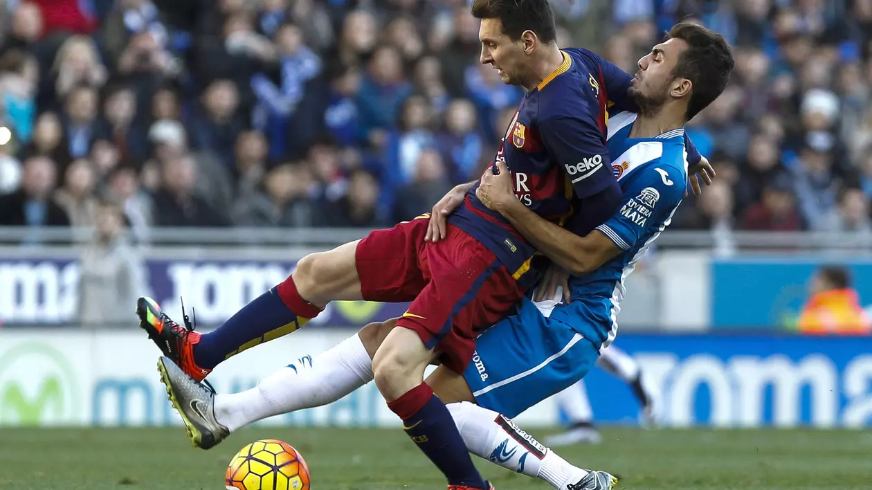 Românul Costel Gâlcă a produs emulație în Catalunya, după ce a blocat cea mai bună versiune a Barcelonei, cu tripleta de aur Messi-Neymar-Suarez! Fanii ”papagalilor” sunt în delir: ”Espanyol, enormă! Gâlcă, genial”! 28 octombrie era ultima zi în care Barça nu reușise să marcheze măcar o dată