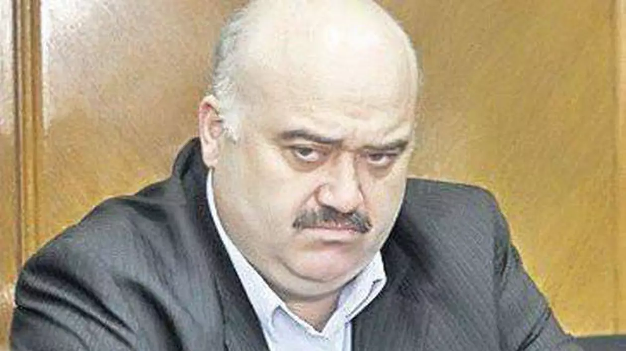 Nici cărțile scrise pe bandă rulantă nu sunt de ajuns! Cătălin Voicu mai rămâne în pușcărie